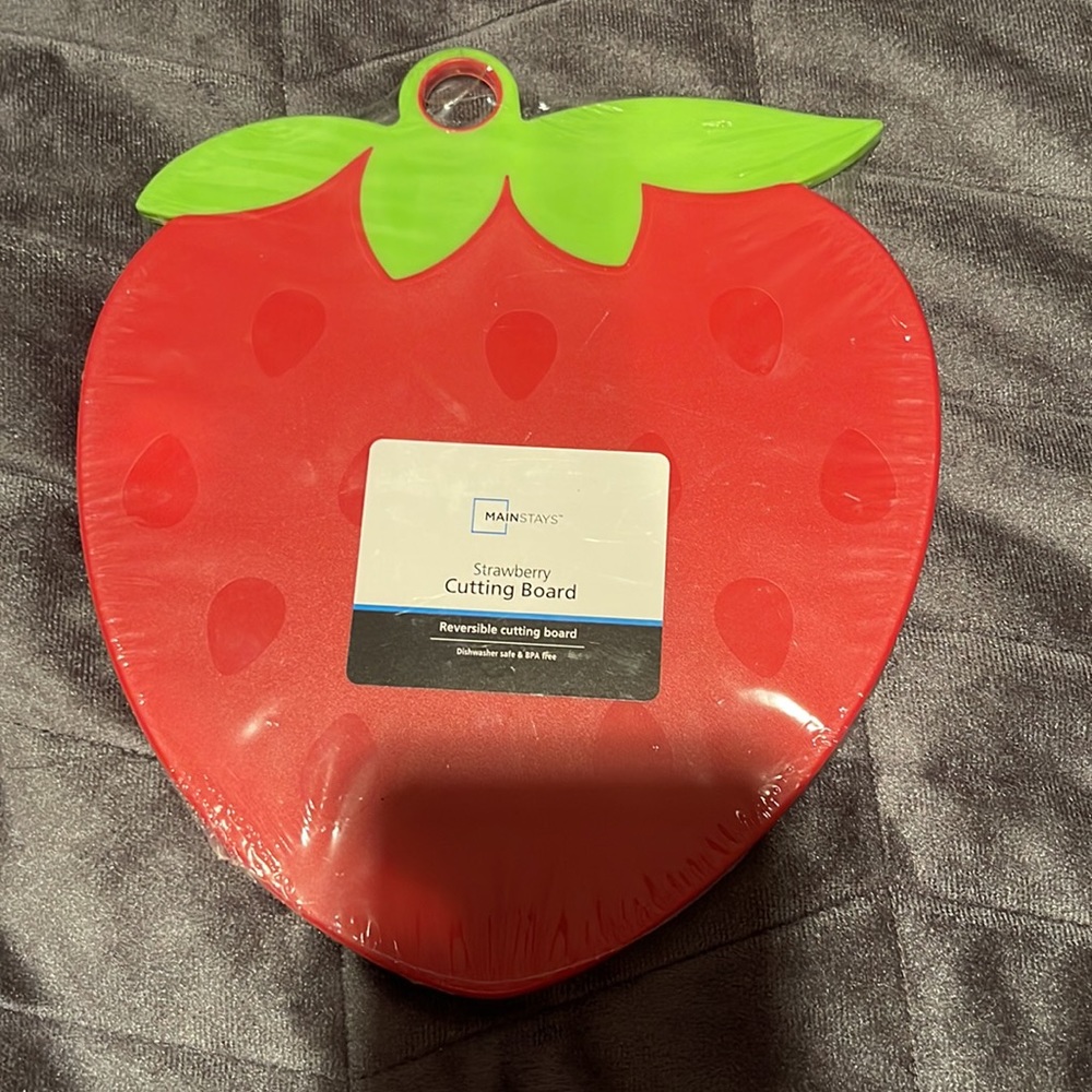 1 Strawberry , 3 watermelon, 1 pineapple cutting board - Picture 3 of 8